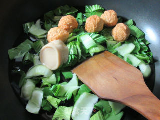 Golden Fish Egg Noodle Soup with Green Vegetables recipe