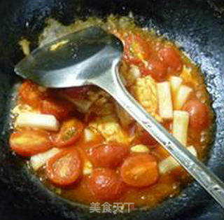 Stir-fried Rice Cake with Cherry Tomato and Egg recipe