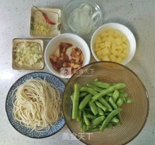 Braised Noodles with Lentils, Pork and Potato recipe