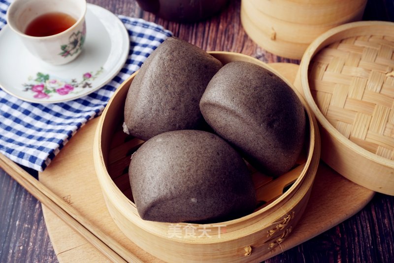 Black Sesame and Brown Wheat Buns recipe