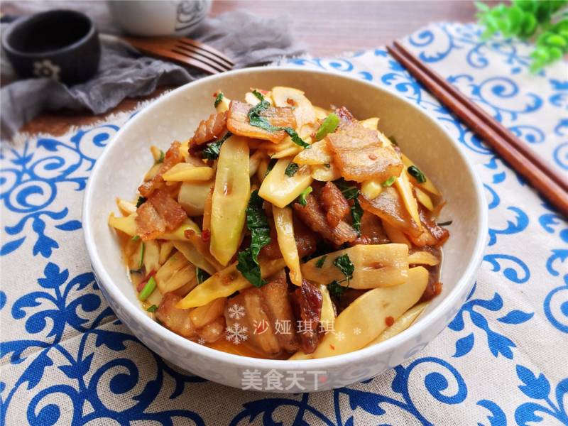 Stir-fried Pork with Huoxiang Bamboo Shoots
