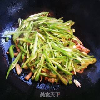 Stir-fried Shredded Pork with Green Pepper recipe