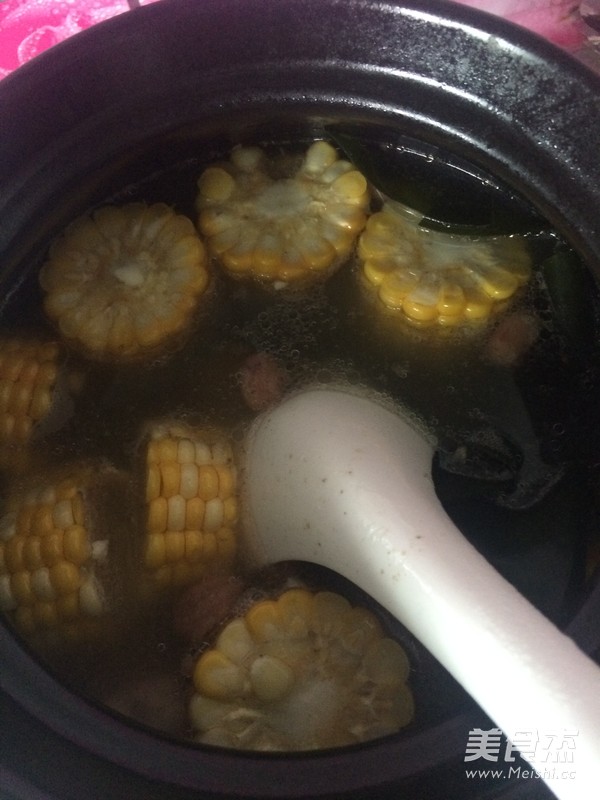 Corn Kelp Bone Soup recipe