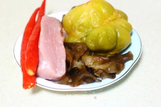 Stir-fried Shredded Pork with Mustard recipe