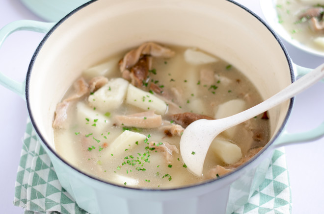 [bei Ding Enamel Cast Iron Pot Recipe] Nourishing Pork Belly and Yam Soup recipe