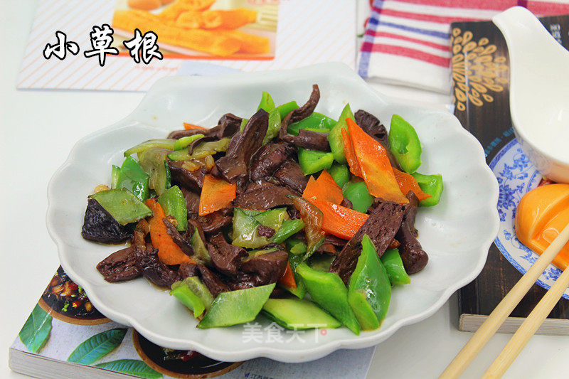 Stir-fried Red Mushrooms with Mixed Vegetables recipe