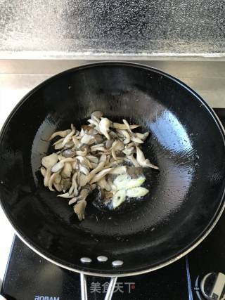 Fried Yuba with Fresh Mushrooms recipe