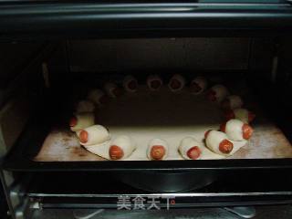 Pastry Making "mini Hot Dog Pizza" recipe