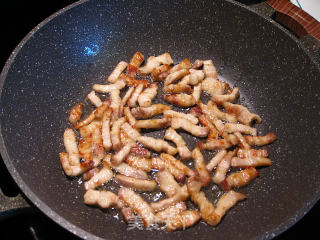 Stir-fried Garlic Leaves with Mustard Bacon recipe