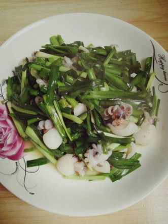 Fried Chives with Cuttlefish