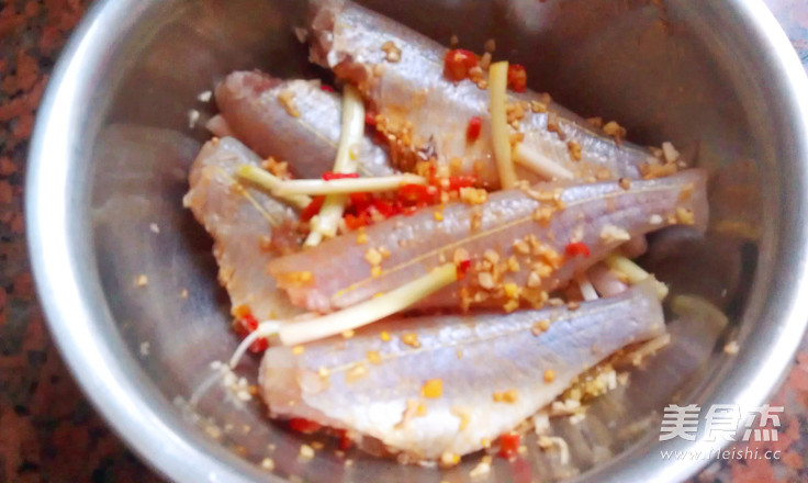 Chopped Red Pepper Fish recipe