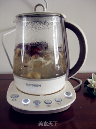 Nourishing Qi and Blood Nourishing Red Jujube and Lily Guiqi Decoction recipe