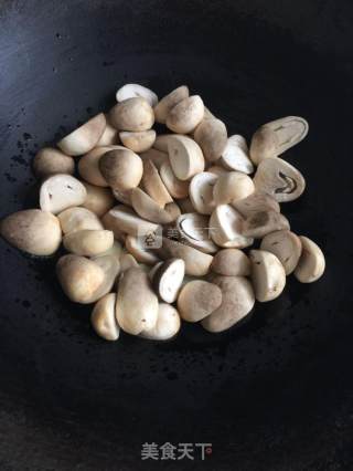 Straw Mushrooms in Oyster Sauce recipe