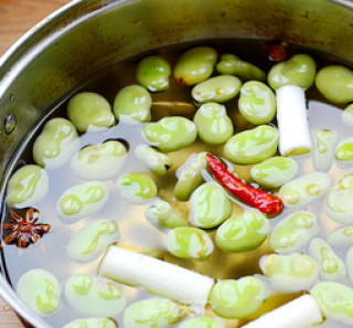 One of The Most Nostalgic Snacks in Childhood-five-spice Crispy Broad Beans recipe