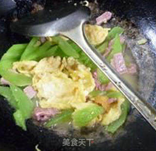 Stir-fried Lettuce with Bacon and Egg recipe