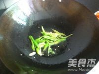 Stir-fried Tofu with Green Pepper and Fragrant Dried recipe
