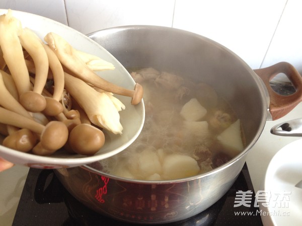 Chicken Soup with Yam, Mushroom and Mushroom recipe