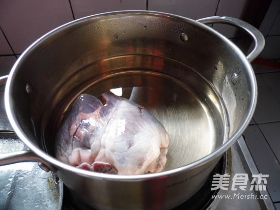 Stir Fried Pork Hearts with Green Bamboo Shoots recipe