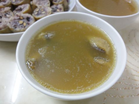 Black Glutinous Rice Stuffed Pig Intestine Sophora Soup recipe