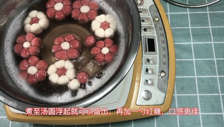 Cartoon Glutinous Rice Balls with Flowers recipe