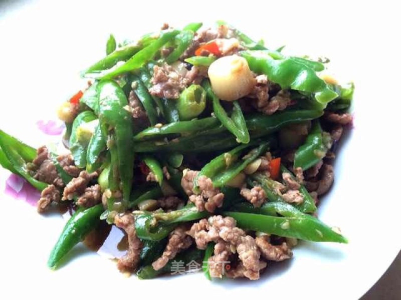 Stir-fried Shredded Beef with Green Pepper and Black Bean