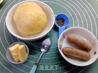 #四session Baking Contest and It's Love to Eat Festival# Baked Sausage with Potato Mash and Chrysanthemum Bread recipe