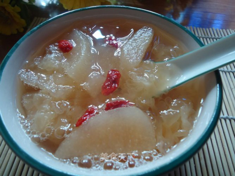 Stewed Sydney Tremella with Rock Sugar recipe