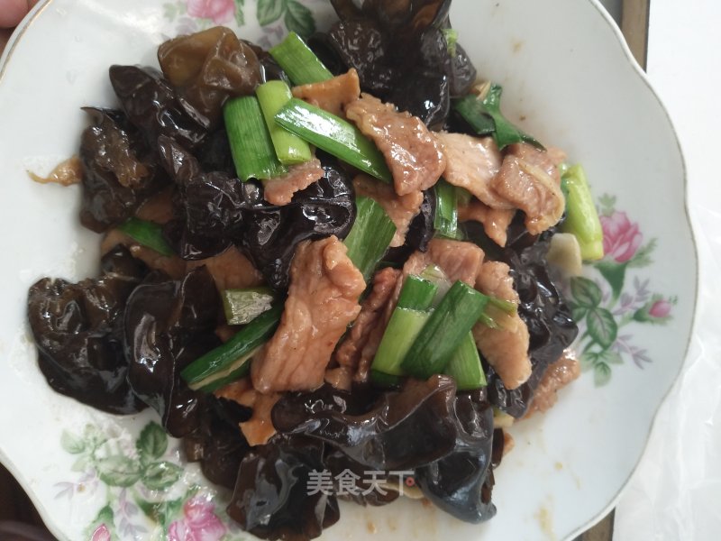Fried Pork with Fungus recipe