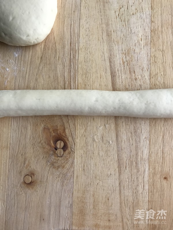 The Quick Noodles Made in Summer--celery and Shrimp Meat Buns recipe