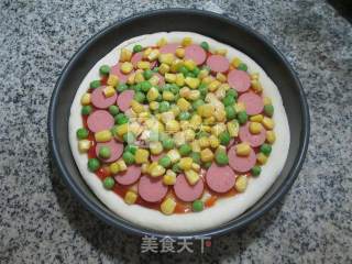 Ham Pizza with Green Beans and Corn Grains recipe