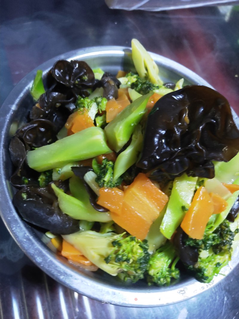 Unbaked Three-color Broccoli recipe