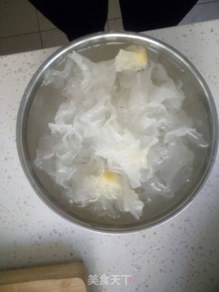 Tremella Yam Peanut Dew recipe