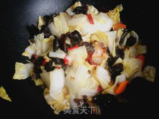 Stir Fried Fungus with Cabbage recipe