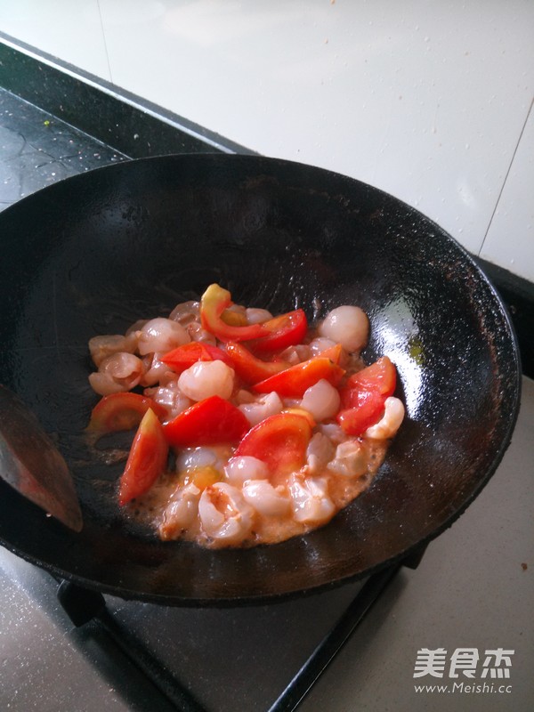 Stir-fried Lychee with Tomato recipe