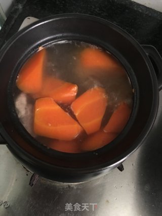 Carrot Corn Chestnut Rib Soup recipe