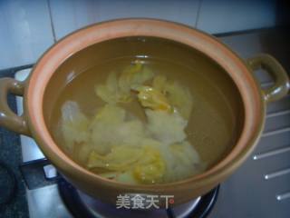 [cantonese Cuisine] Bitter Melon and Pork Ribs in Hot Pot recipe