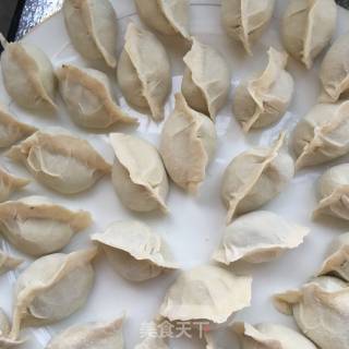 "wild Vegetables" Shepherd's Purse, Cabbage and Scallop Dumplings recipe