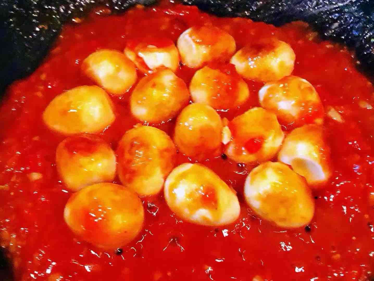 Quail Eggs in Tomato Sauce recipe