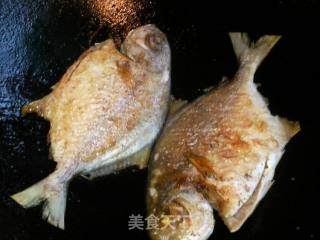 Fried and Baked White Pomfret recipe