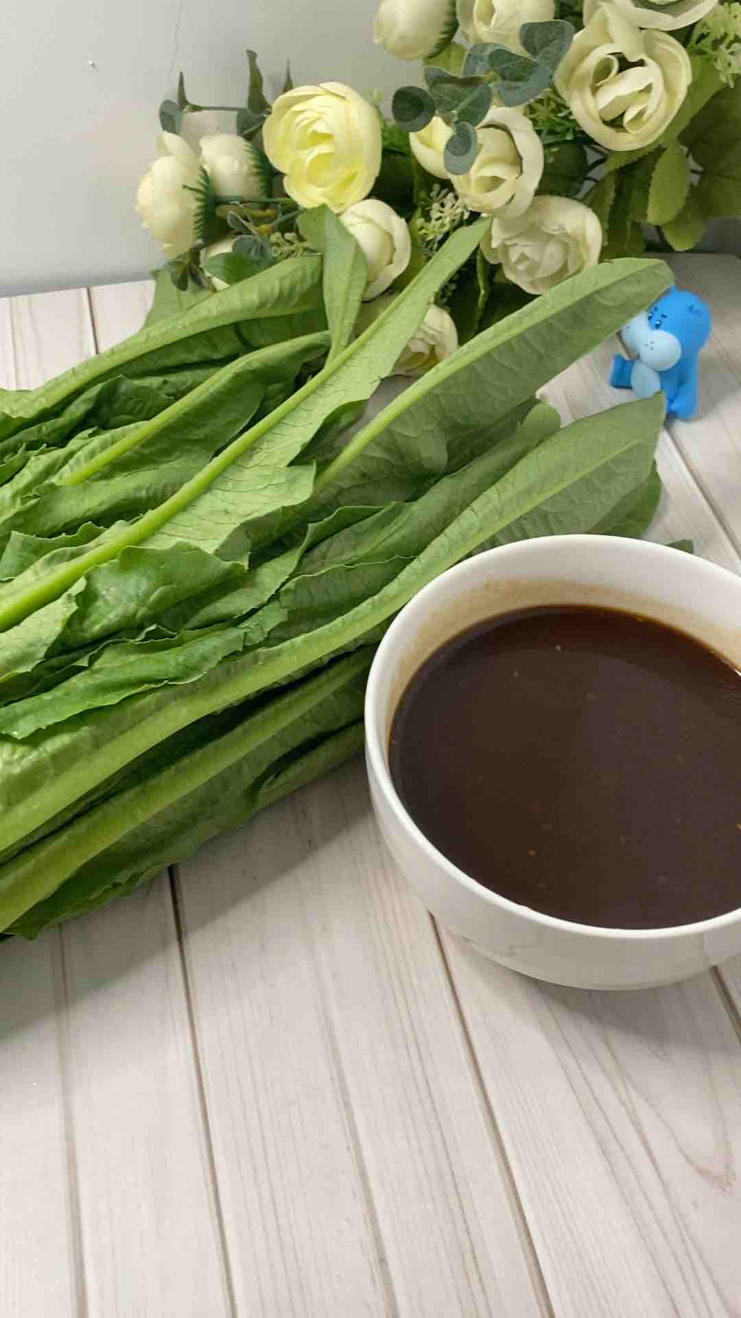 Home Cooking, Lettuce in Soy Sauce recipe