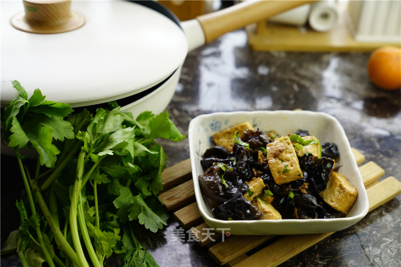 Tofu with Fungus recipe