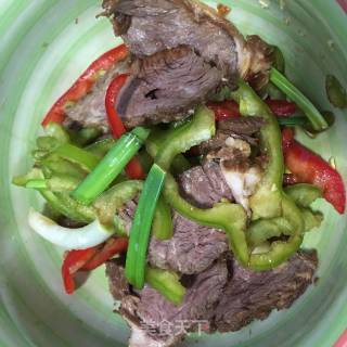 Donkey Meat Mixed with Double Pepper recipe