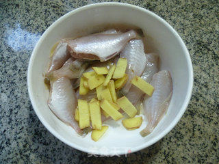Spicy Small Rubber Fish recipe