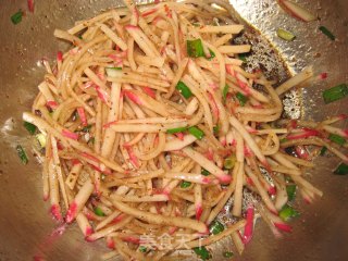 Spicy and Spicy Radish Shreds recipe