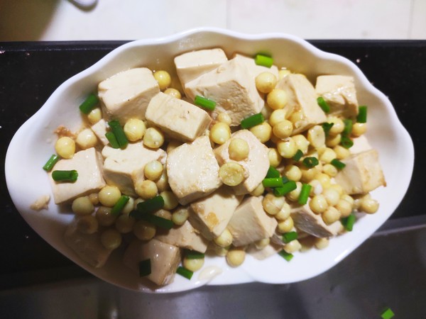 Braised Tofu with Chicken Head and Rice recipe