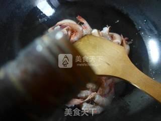 Fried Sea Prawns with Snail recipe