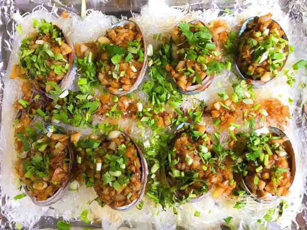 Grilled Abalone with Garlic Vermicelli recipe