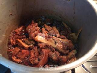 Unsalted Dried Bean Curd Stewed Pork Feet recipe