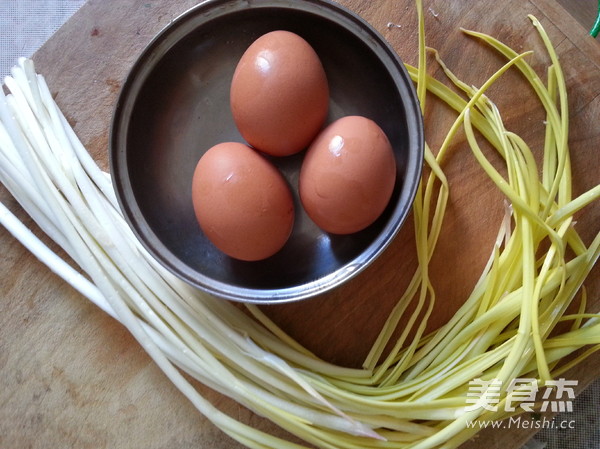 Scrambled Eggs with Garlic recipe