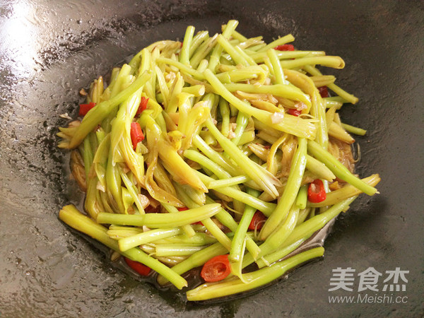 Stir-fried Daylily recipe